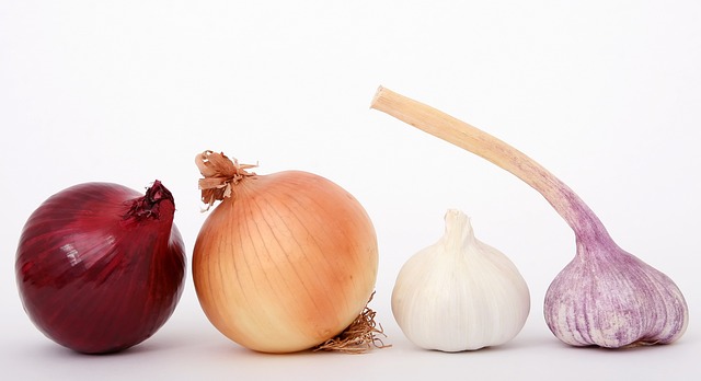Tags: onions, garlic, vegetables Tags: onions, garlic, vegetables
